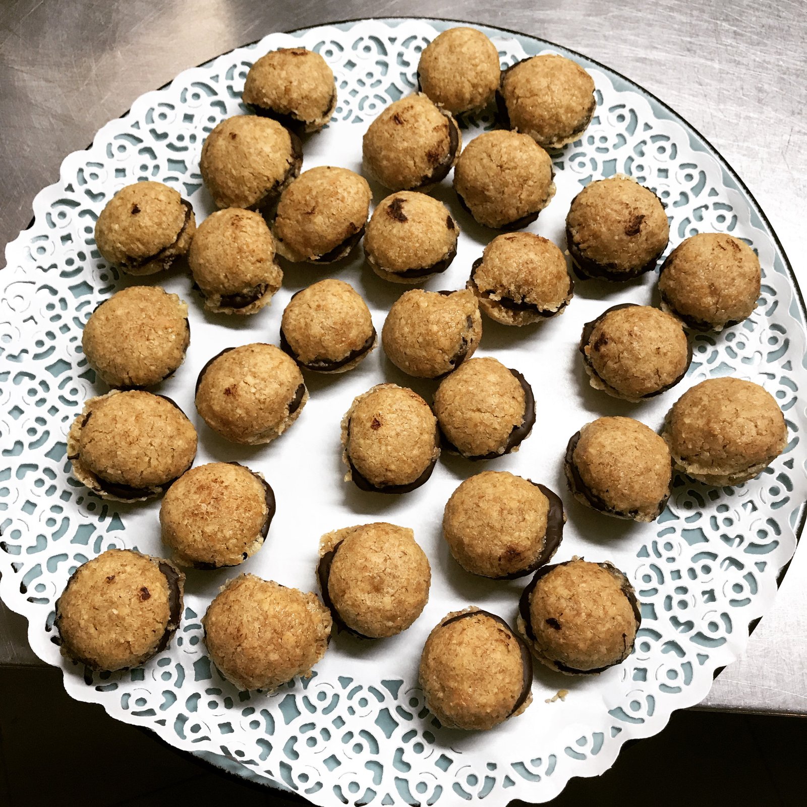 Baci di Dama al Cioccolato – con Mandorle BIO